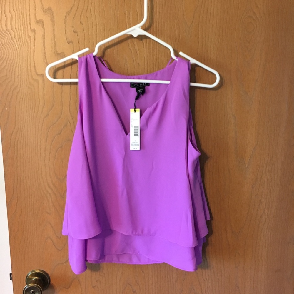 NWT! Woman’s tiered sleeveless blouse tank top